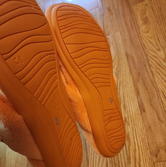 Vionic Lydia Orthaheel Technology Thong Sandals - Picture 3 of 8